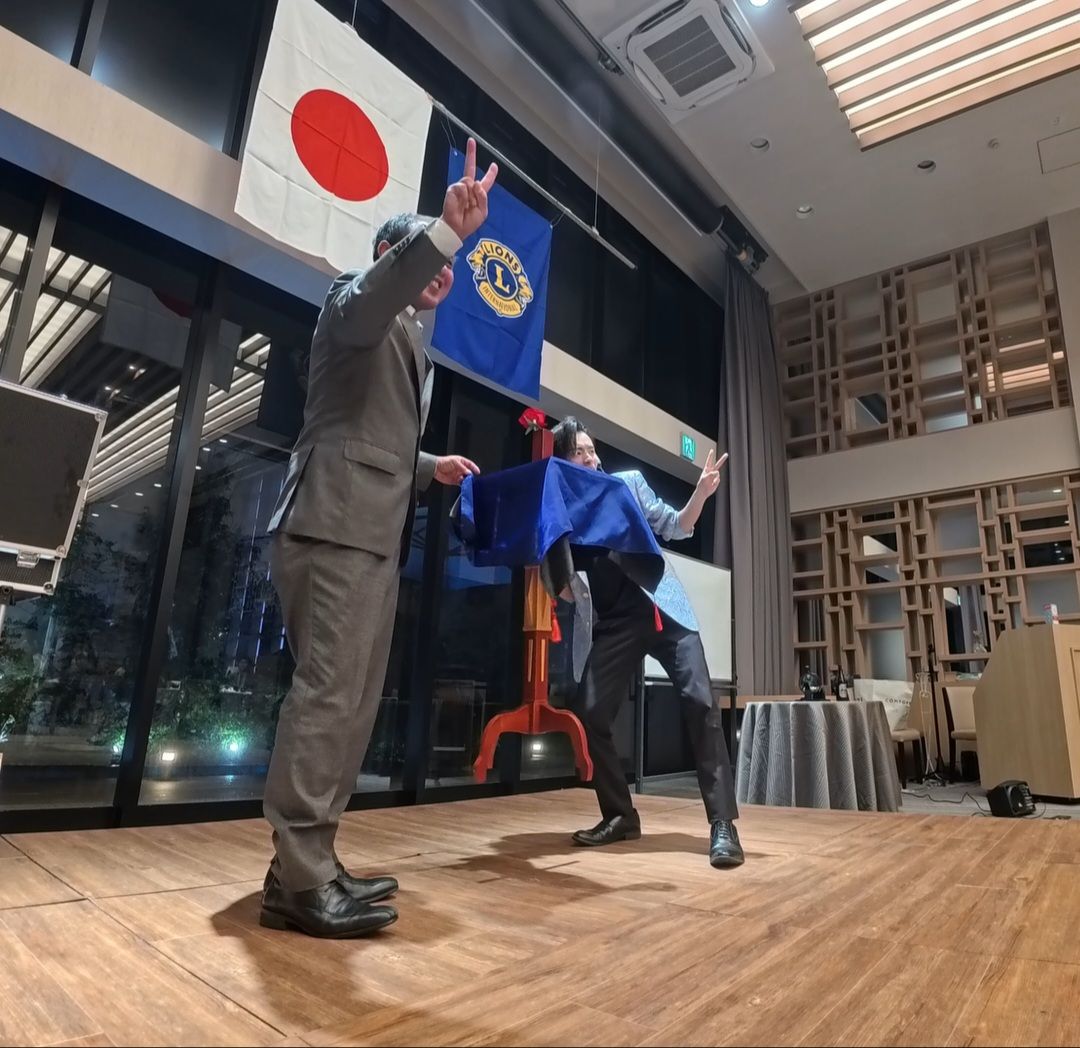 周年パーティーマジックショーの様子