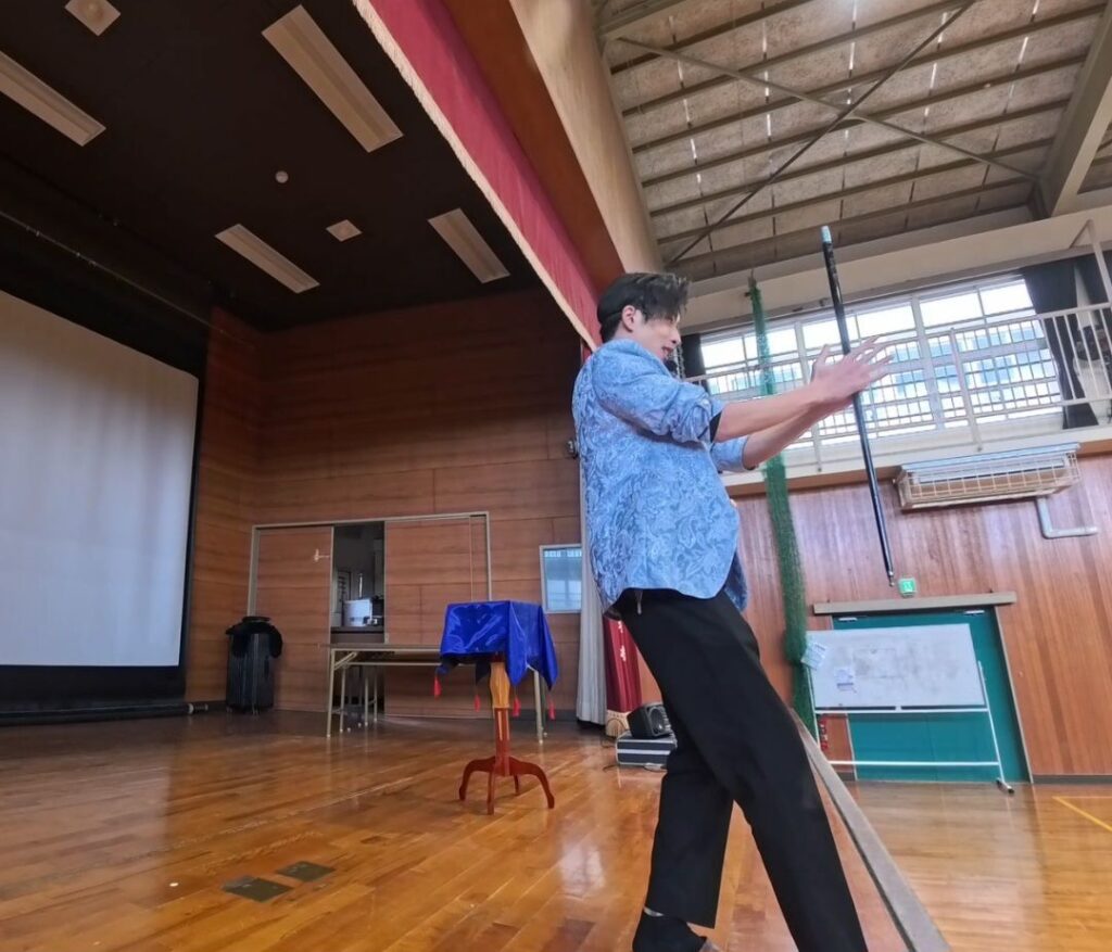 枚方子供向けマジシャン