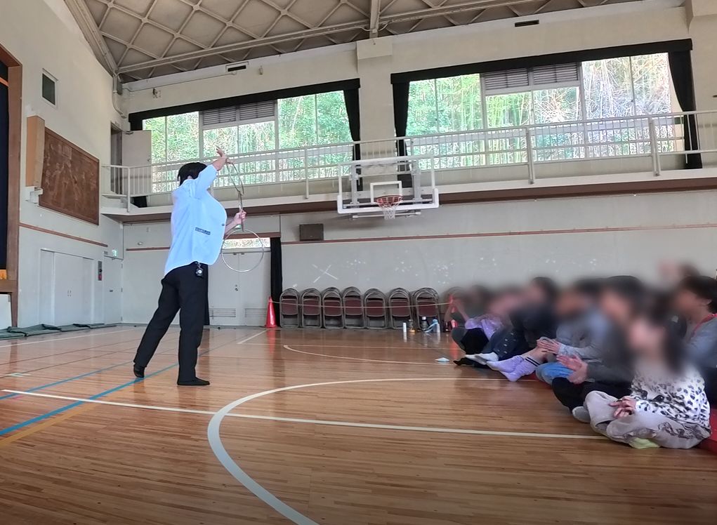 子供向けマジシャン