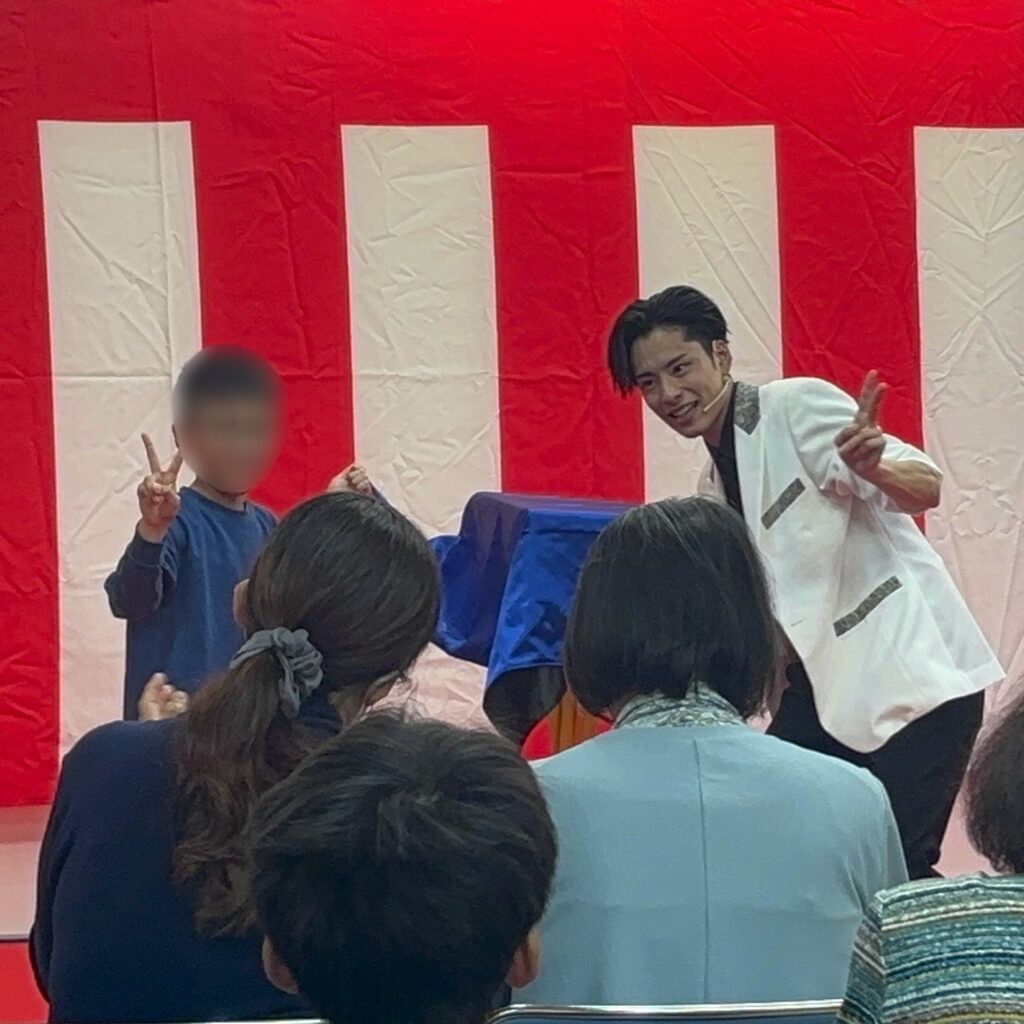 百貨店マジシャン