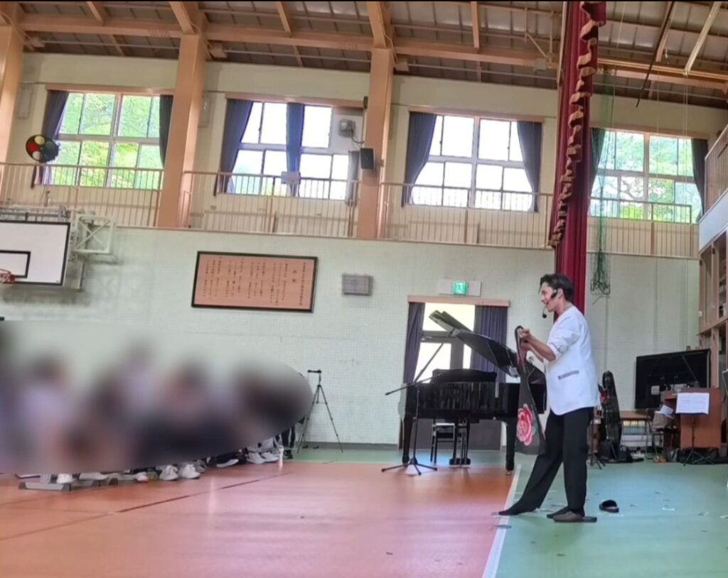 特別支援学校　マジシャン